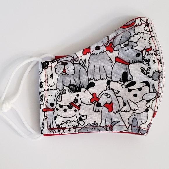 Kid's Face Mask - Pawprints! 🐾 - Picture 2 of 4